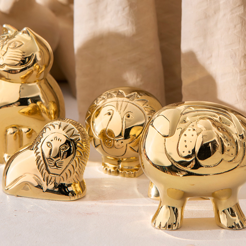 Skultuna x Lisa Larson Sittande Lejon 5,3 cm Guld