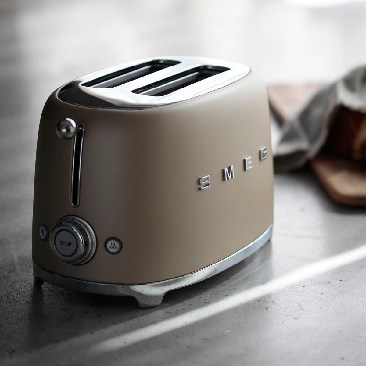 Smeg 50's Style Brödrost 2 skivor Matt Guld