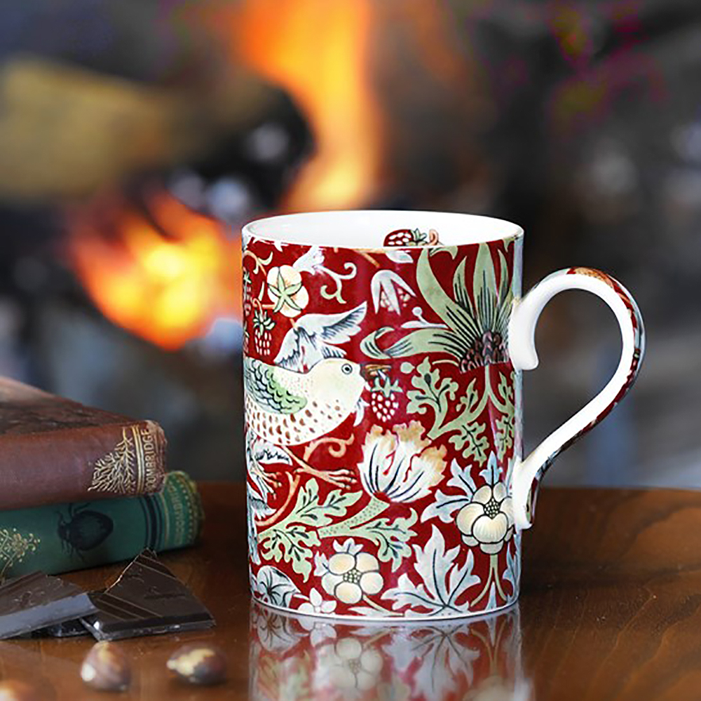 Strawberry Thief Mugg 35 cl Röd