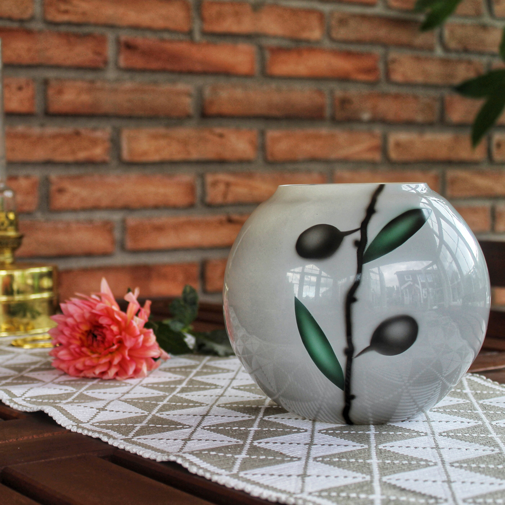 Olivia Vas 15 cm Grå