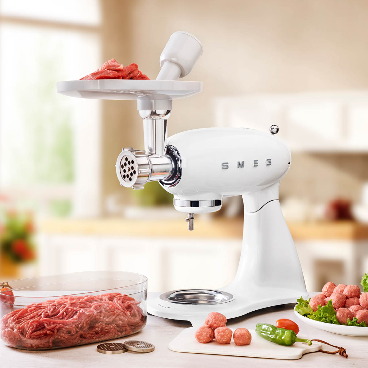 Smeg 50's Style Köksmaskin SMF03 4,8 L Vit