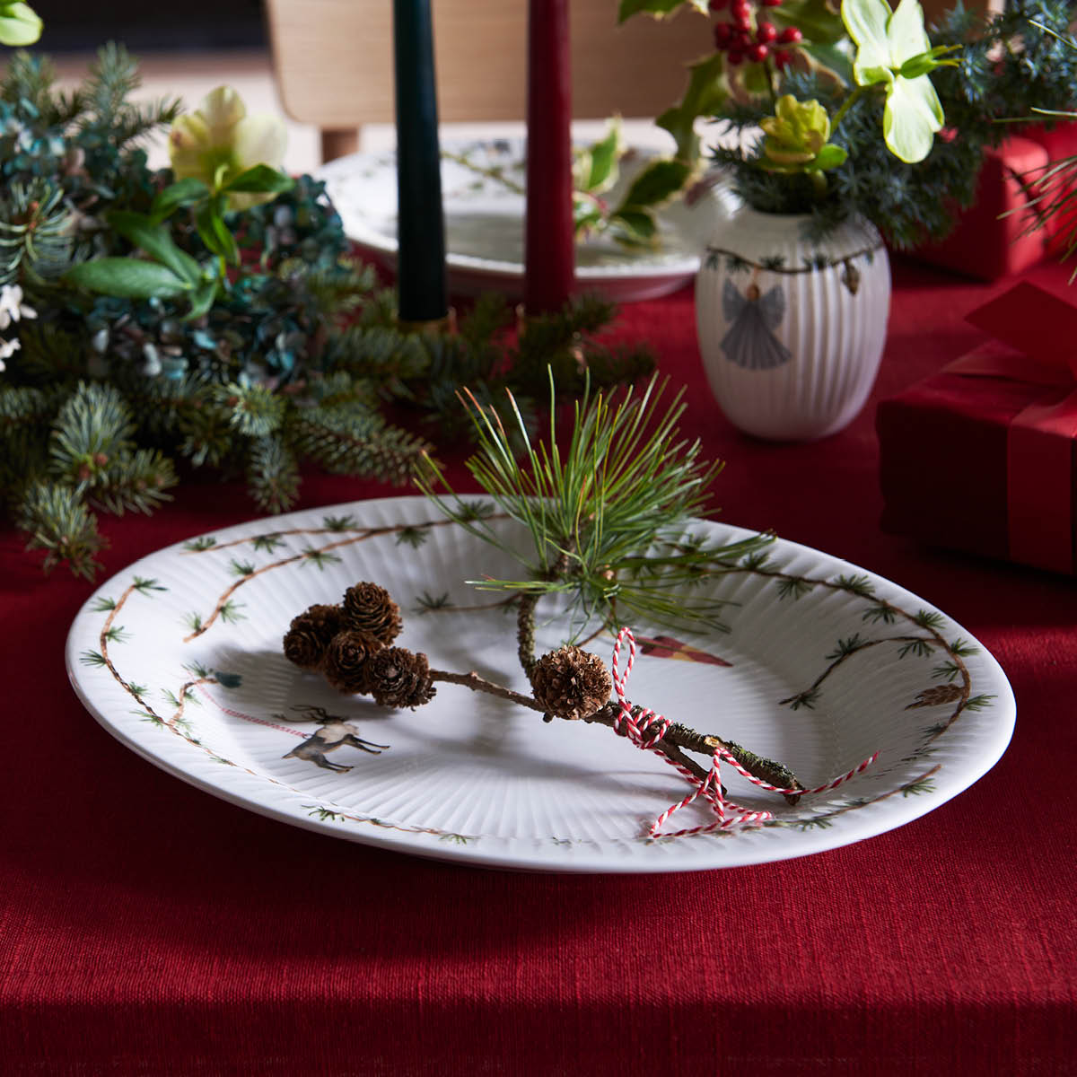 Hammersh?i Christmas Fat Oval 27x34 cm Vit