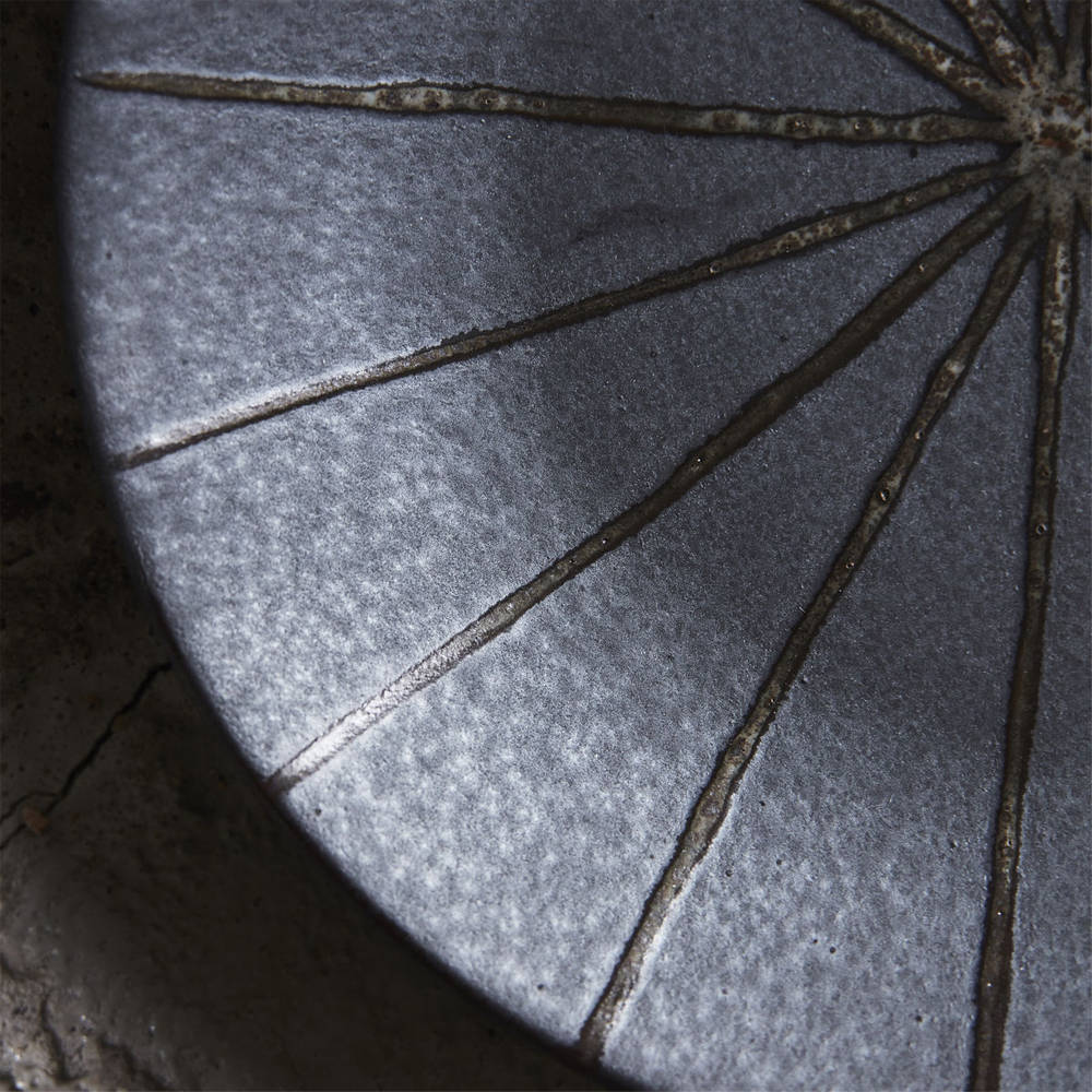 Tallrik 15,7 cm Organi, M&ouml;rkgr&aring;