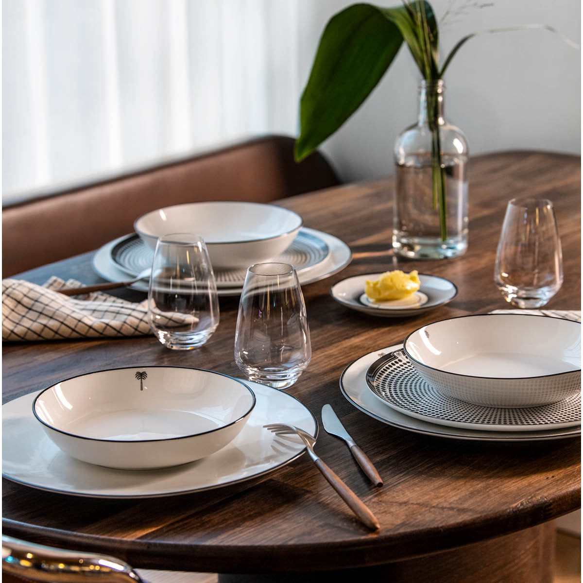 Voyage Tallrik 31 cm Svart