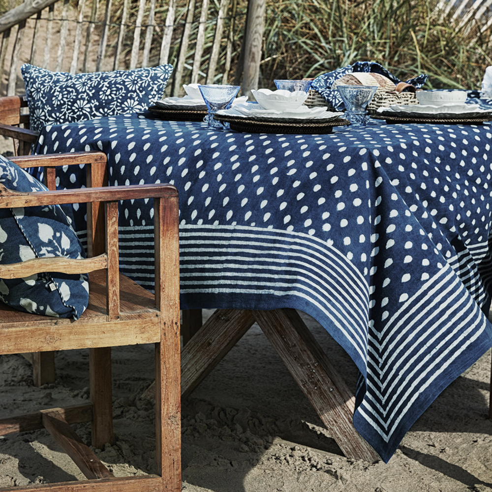 Indigo Bordsduk 150x230 cm Drop