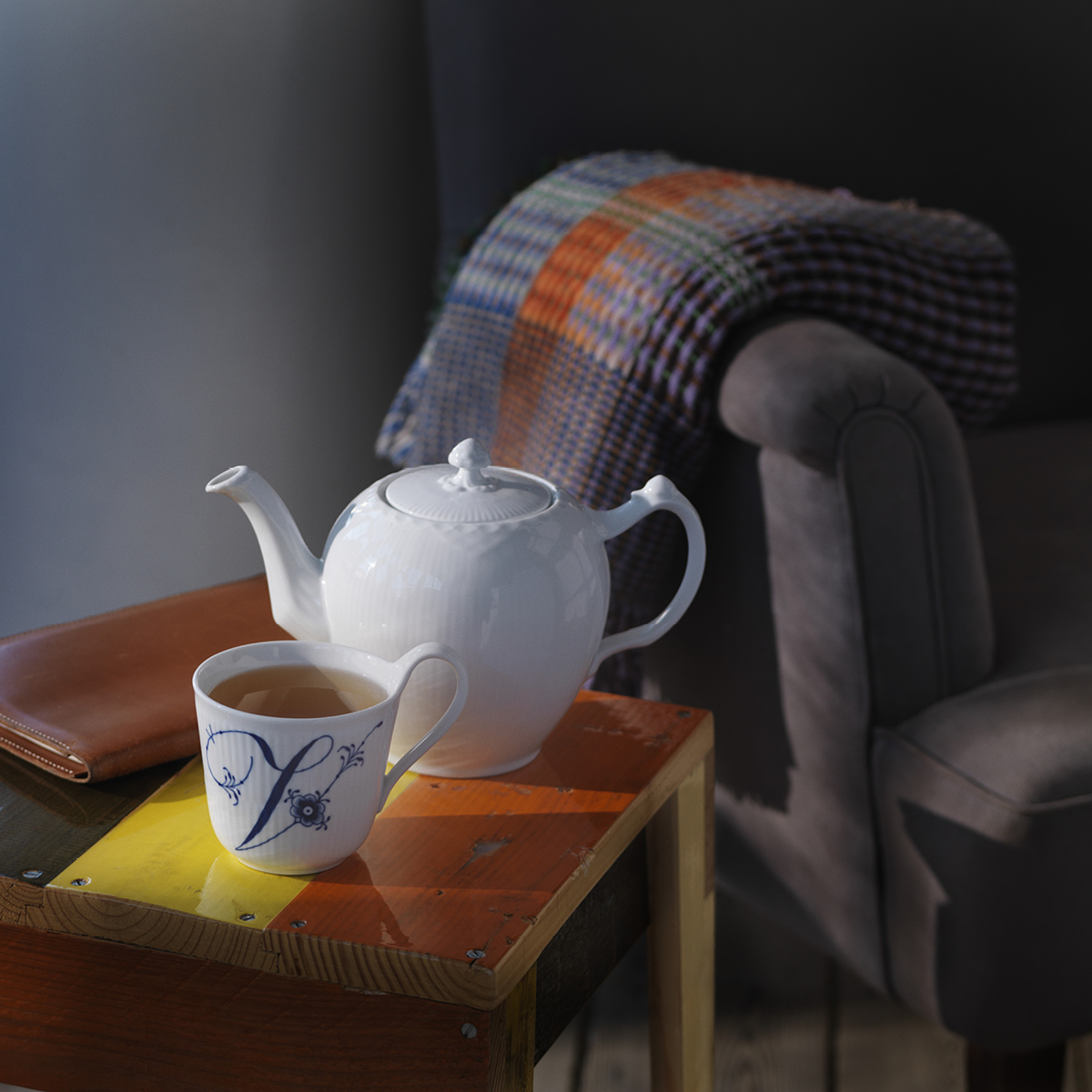 White Fluted Half Lace Tekanna 1 L