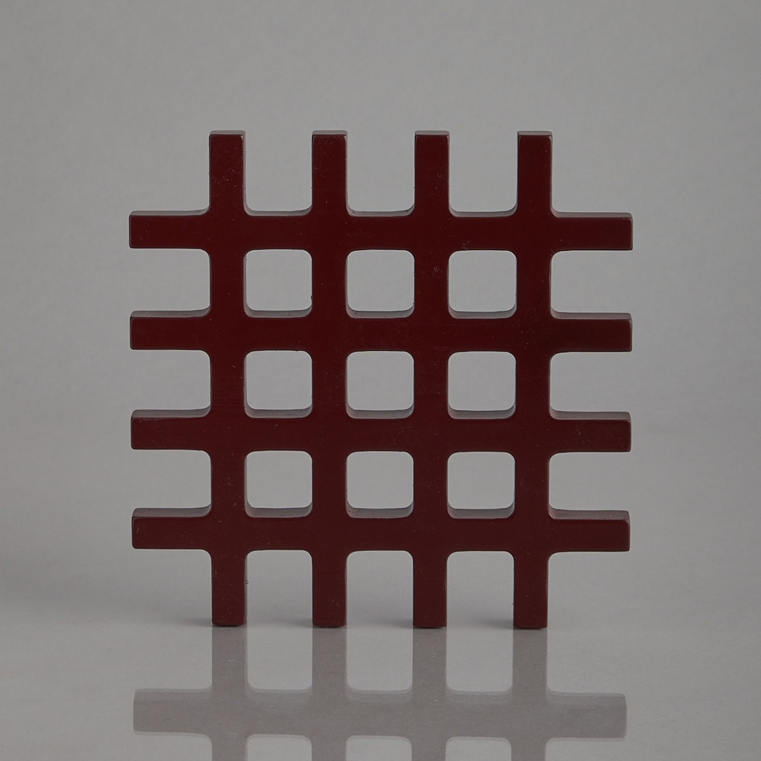 Matilda Karlsson ljushållare kvadrat vinröd