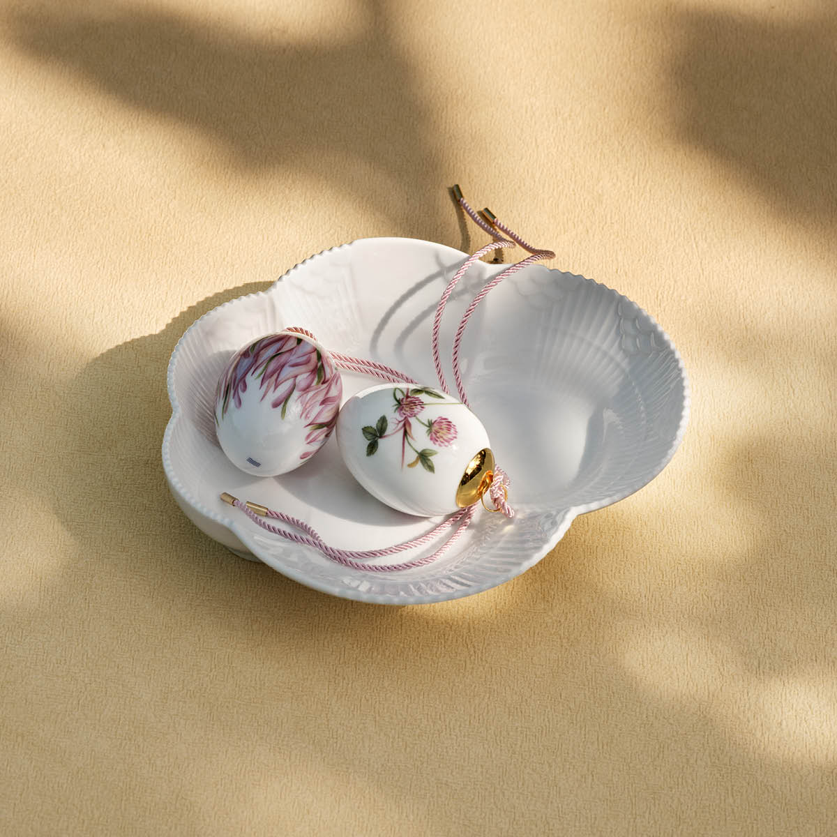 Spring Collection Påskägg 2023 Rödklöver knoppar