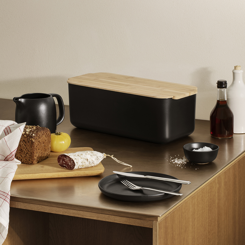Brödlåda med trälock Svart
