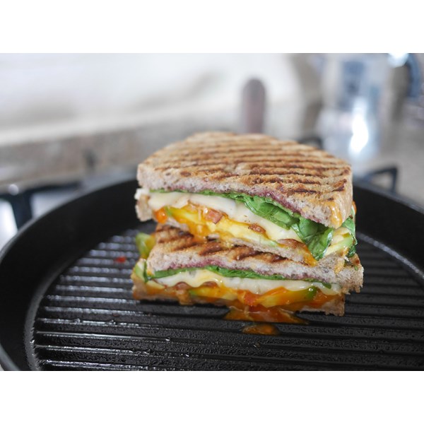 Professional Grillpanna med stålhandtag 28 cm