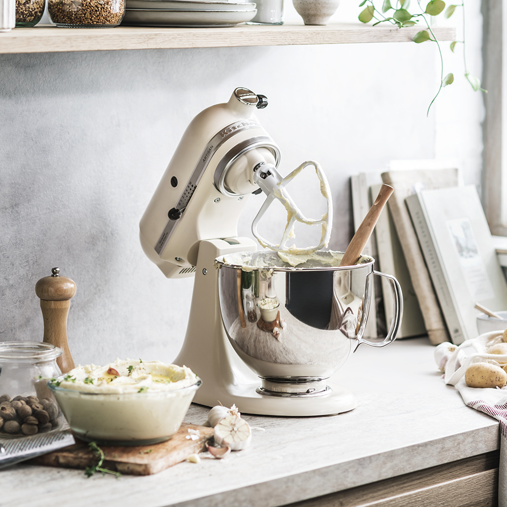 KitchenAid Artisan Köksmaskin 5KSM175 4,8 L Fresh Linen