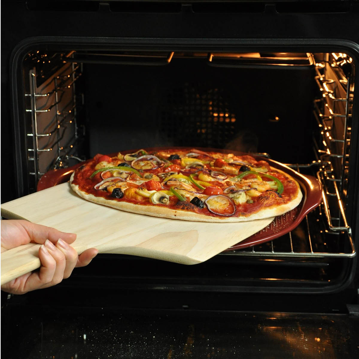 Pizzasten Räfflad D40 cm Röd