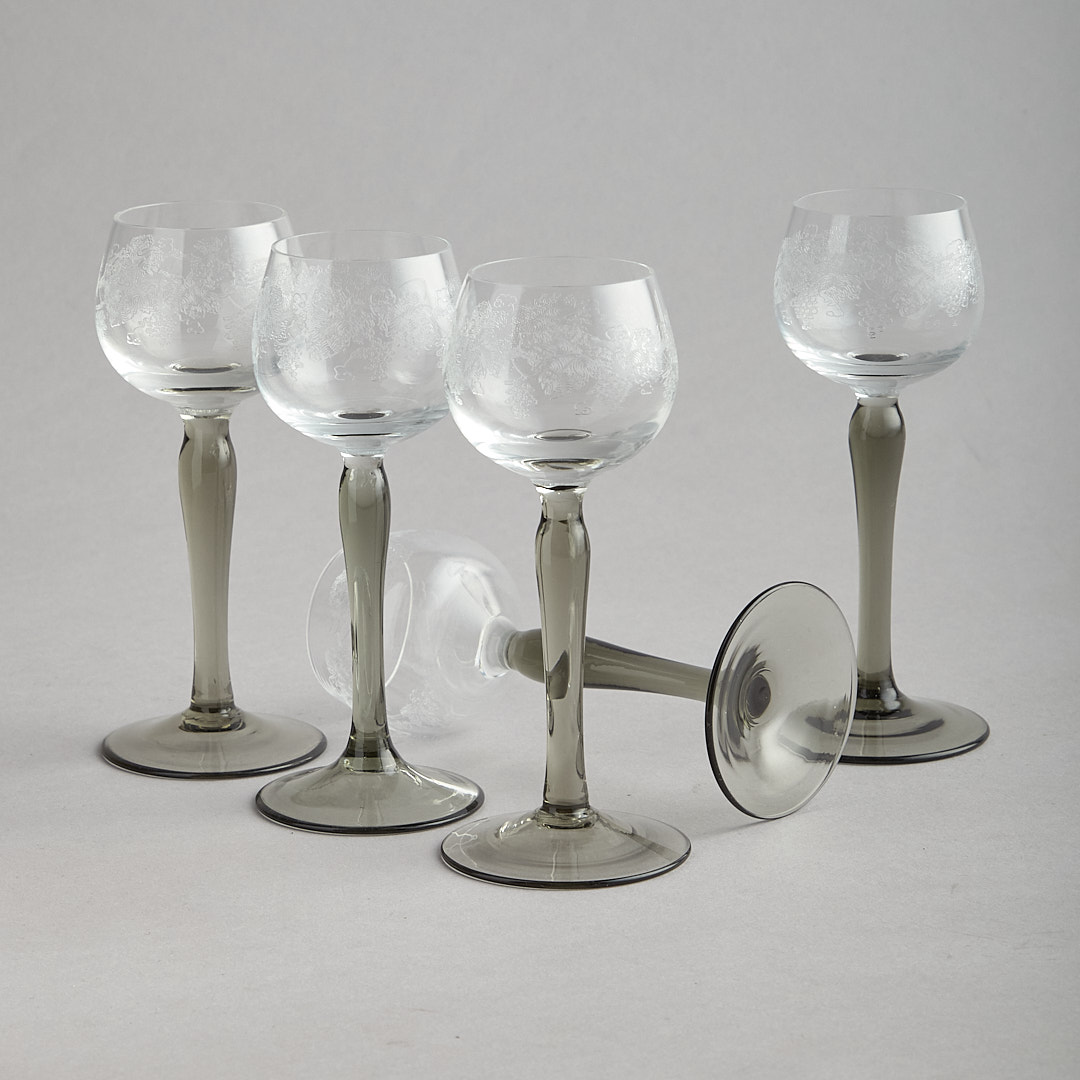 Likörglas med grå fot