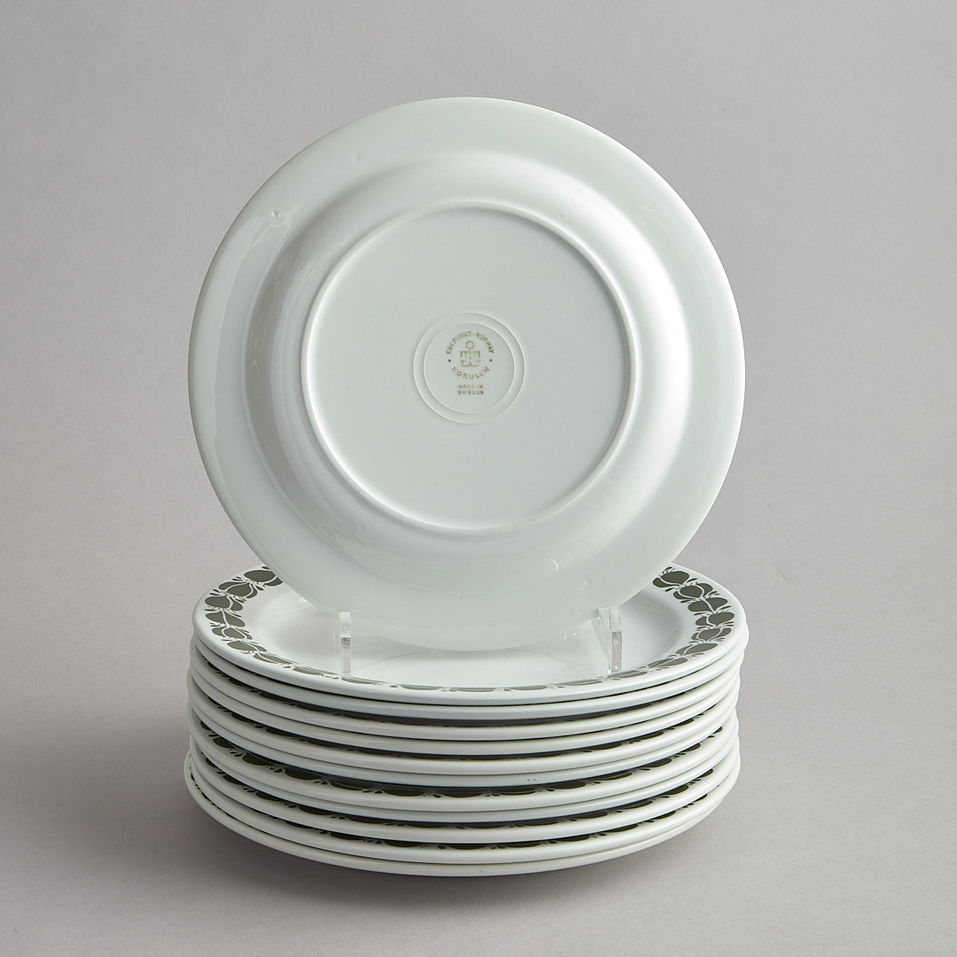 12 förättstallrikar