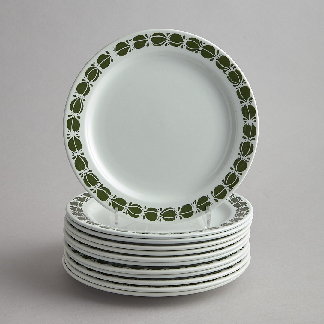 12 förättstallrikar