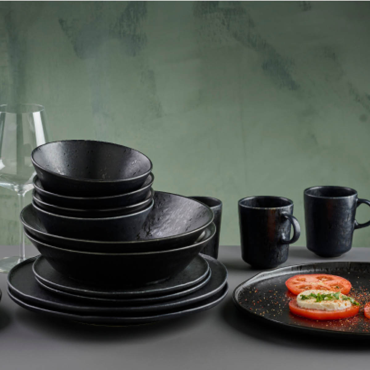 Black Satin Serveringsfat 32 cm