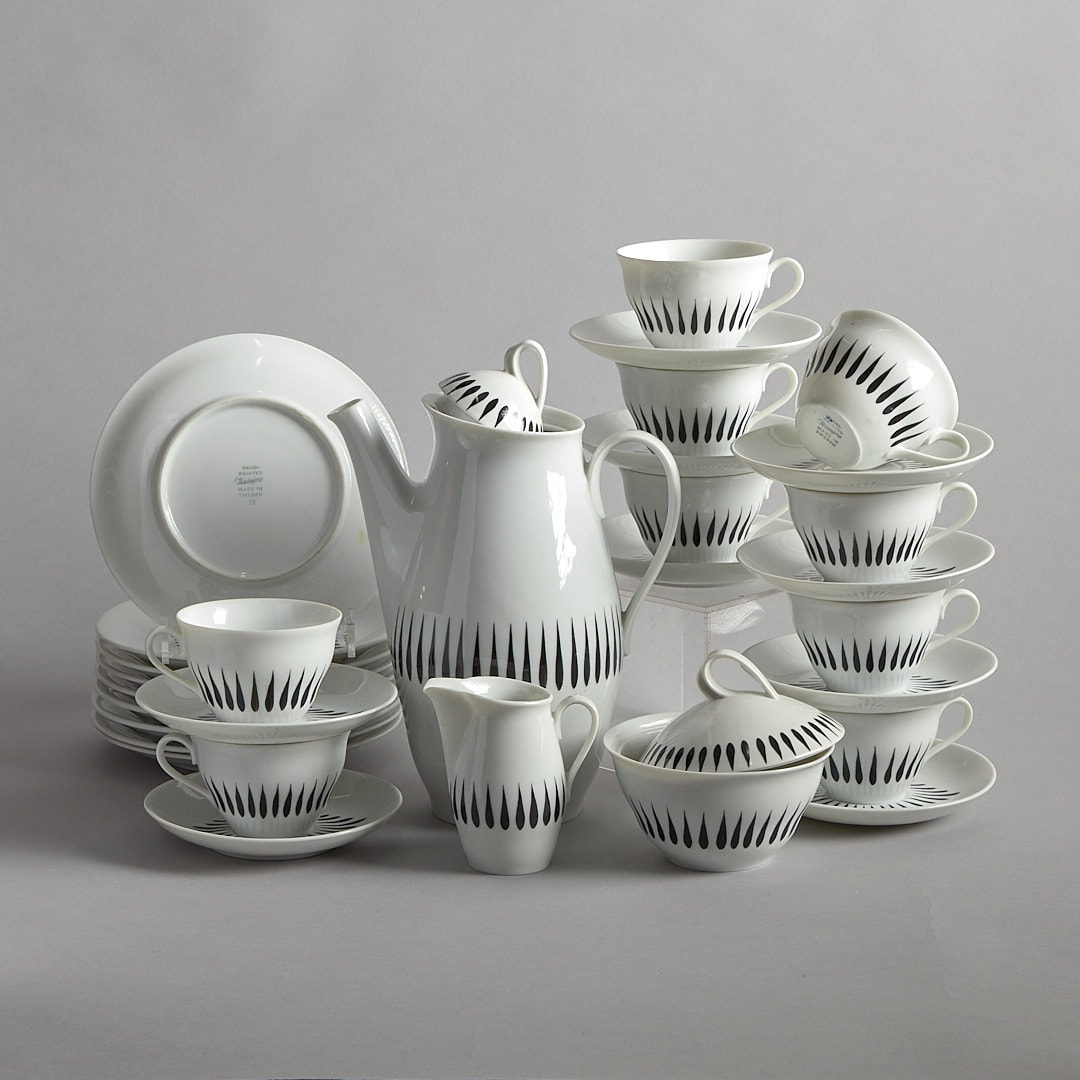 Handmålad servis från Hackefors