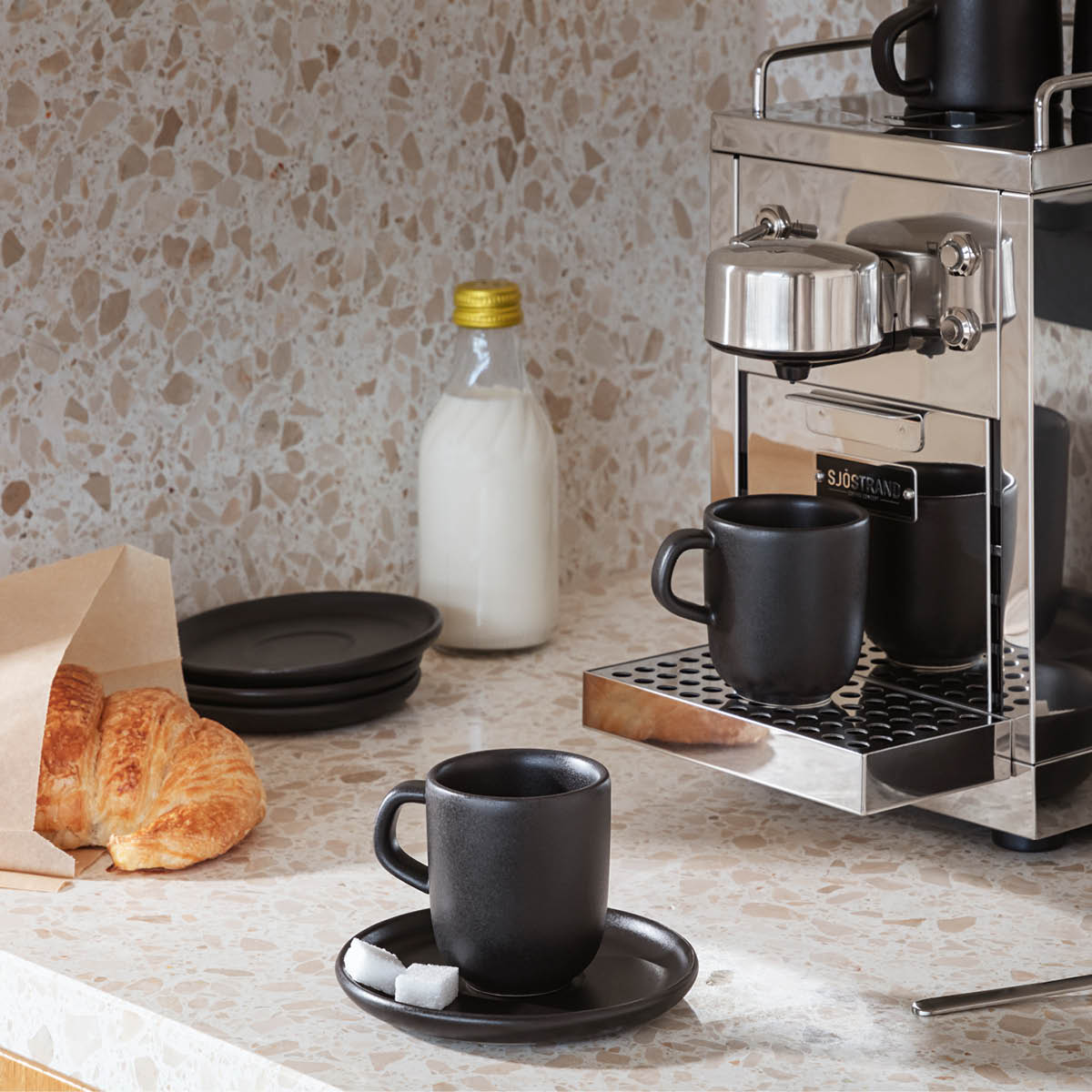 Nordic kitchen Espresso kopp med fat 7 cl Svart