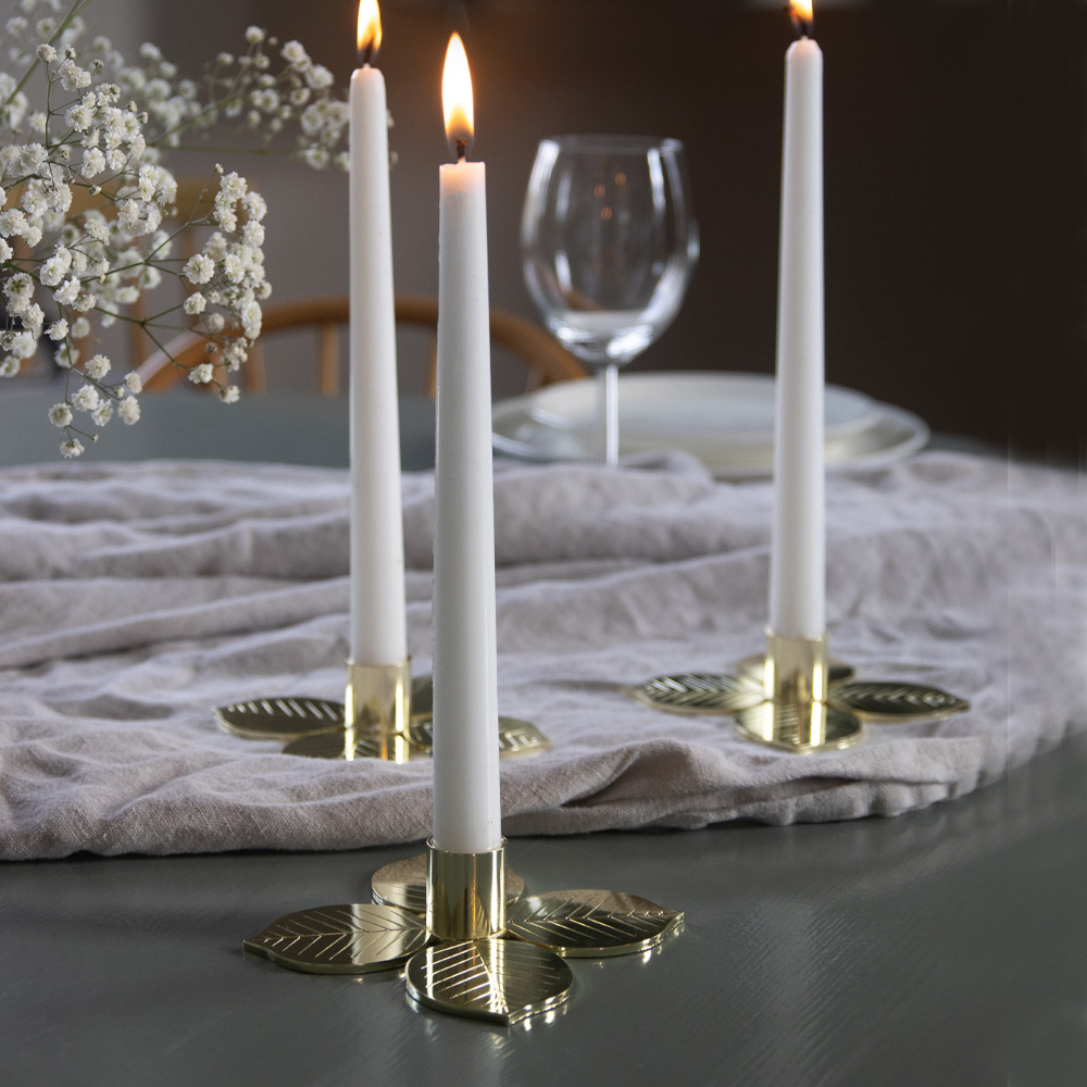 Ljusstake Berså  10,5x10,5x3 cm Guldmetall