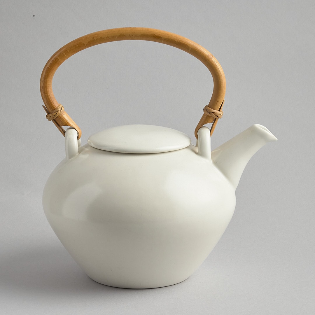 Tekanna med bambuhandtag