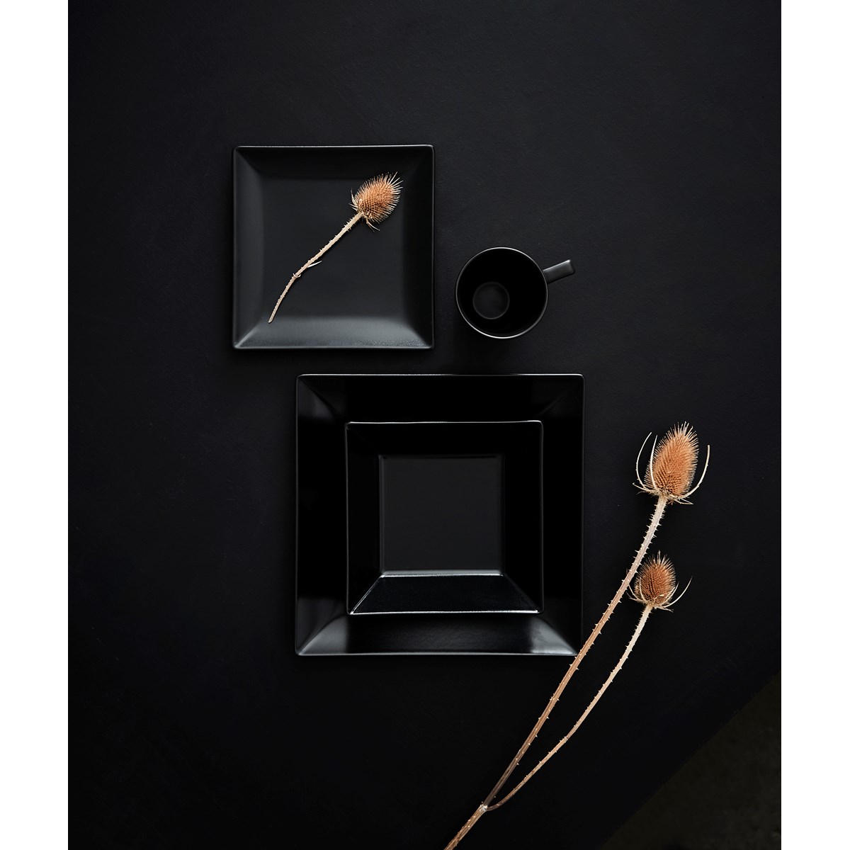 Quadro Tallrik flat 21x21 cm Svart matt