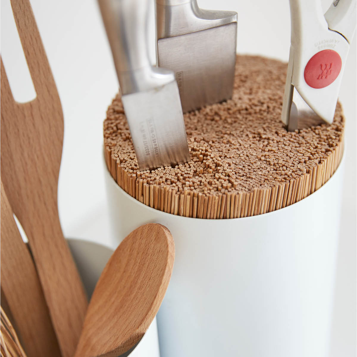 Knife & Spoon Knivblock rund 19,5 cm Vit