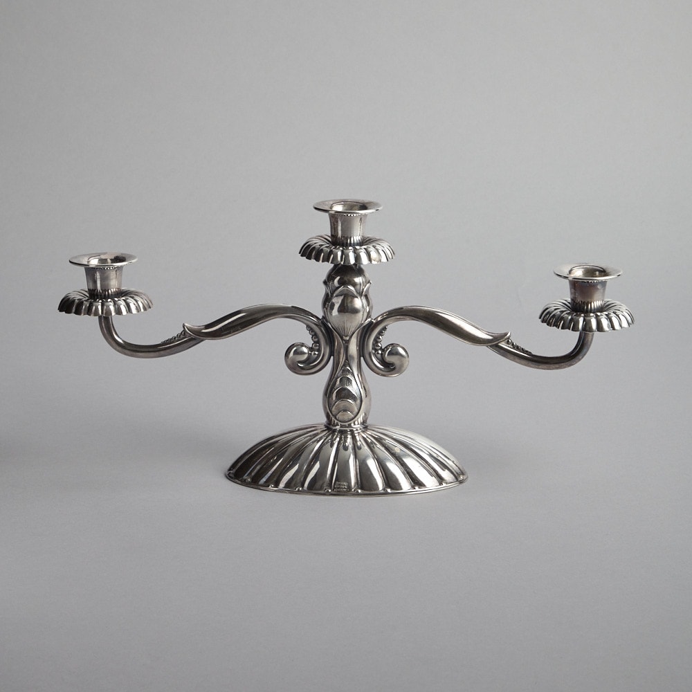 Trearmad ljusstake i Jugendstil