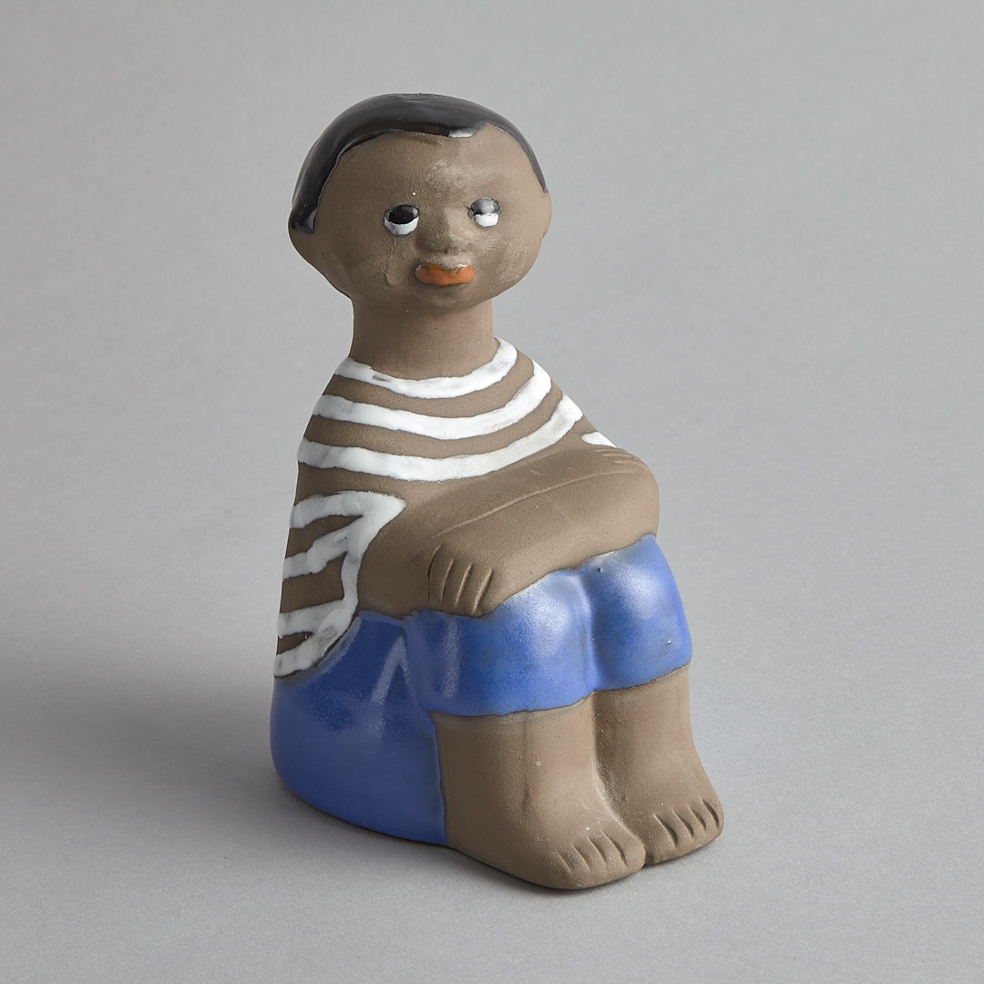 Mari Simmulson pojke i randig tr&ouml;ja