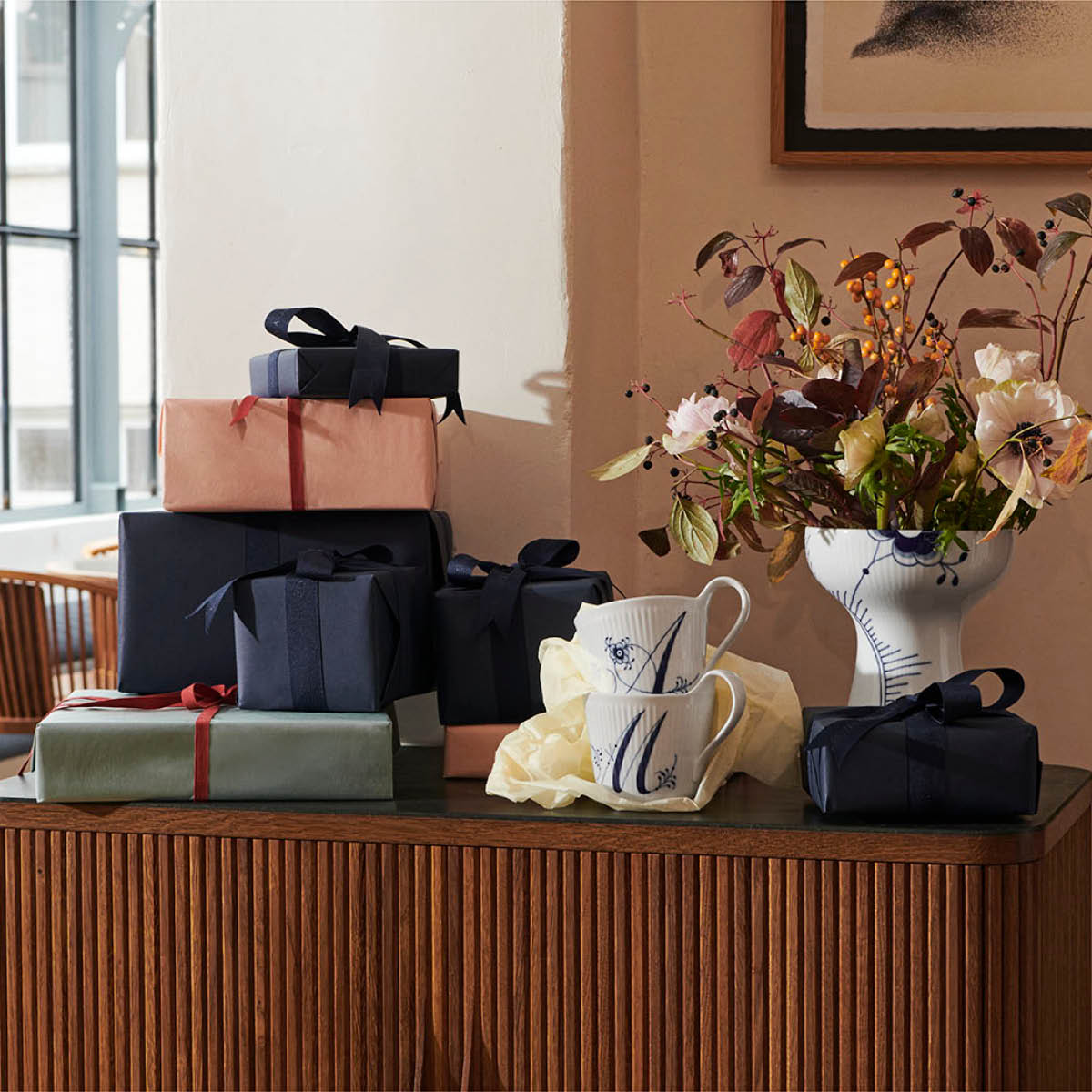 Blue Fluted Pl Alphabet Mugg 33 cl M