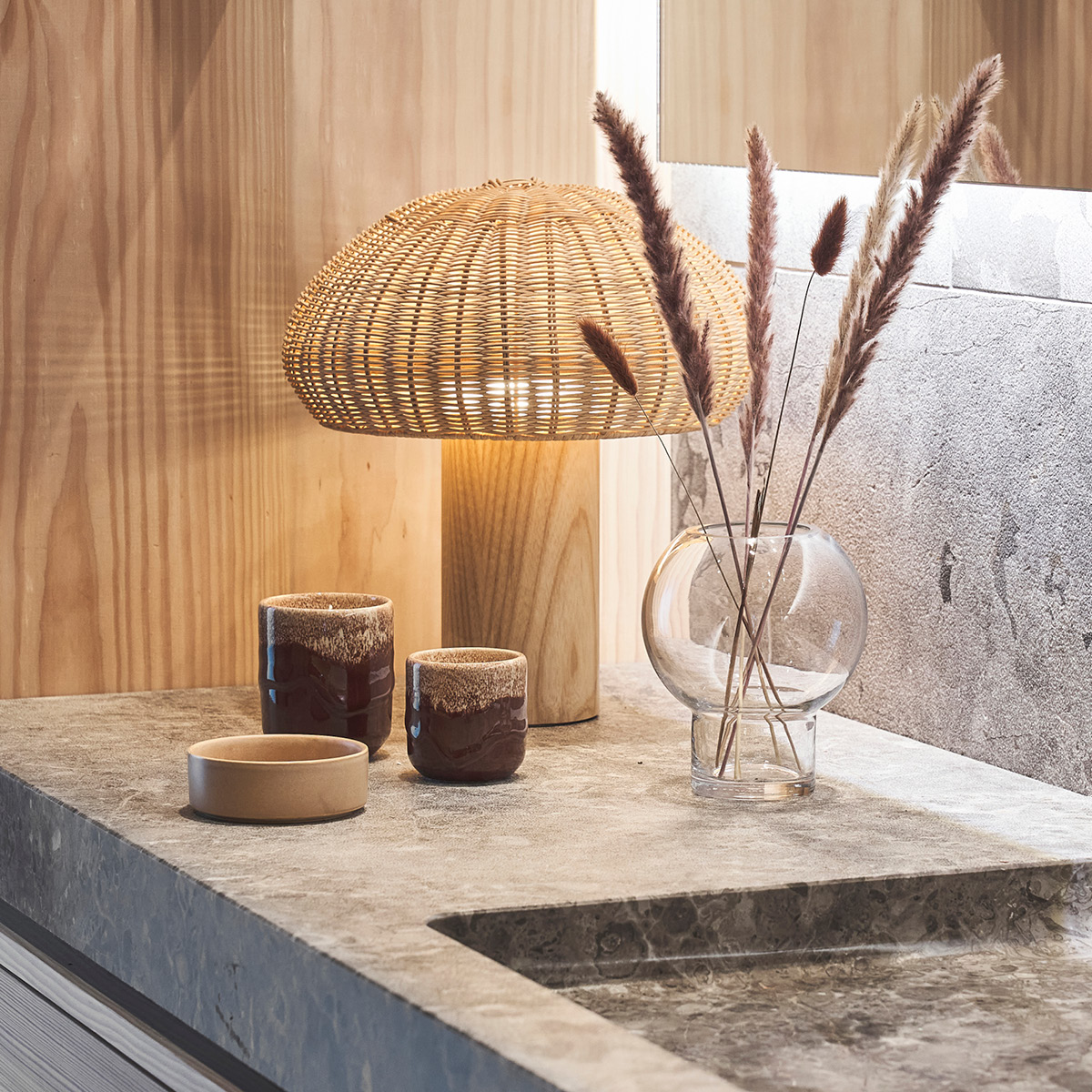 Iris Doftljus 7x7,3 cm Brun/Gräddvit