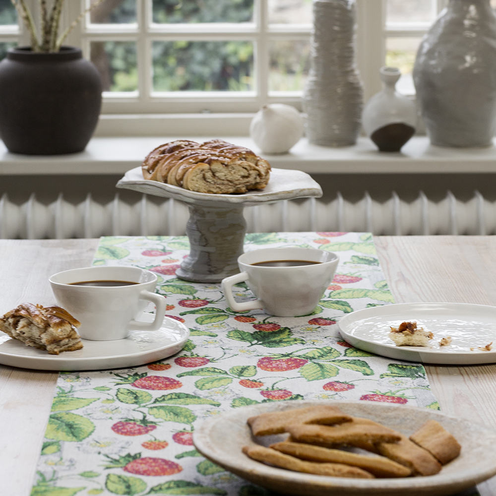 Jordgubbar Löpare 35x120 cm