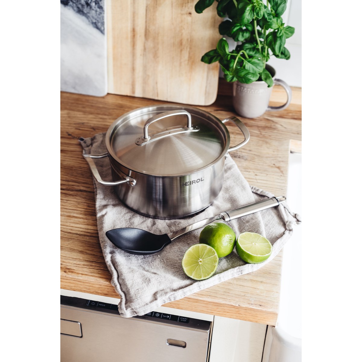 Cerasafe+ Gryta Med Lock 20 cm 3,2 Liter