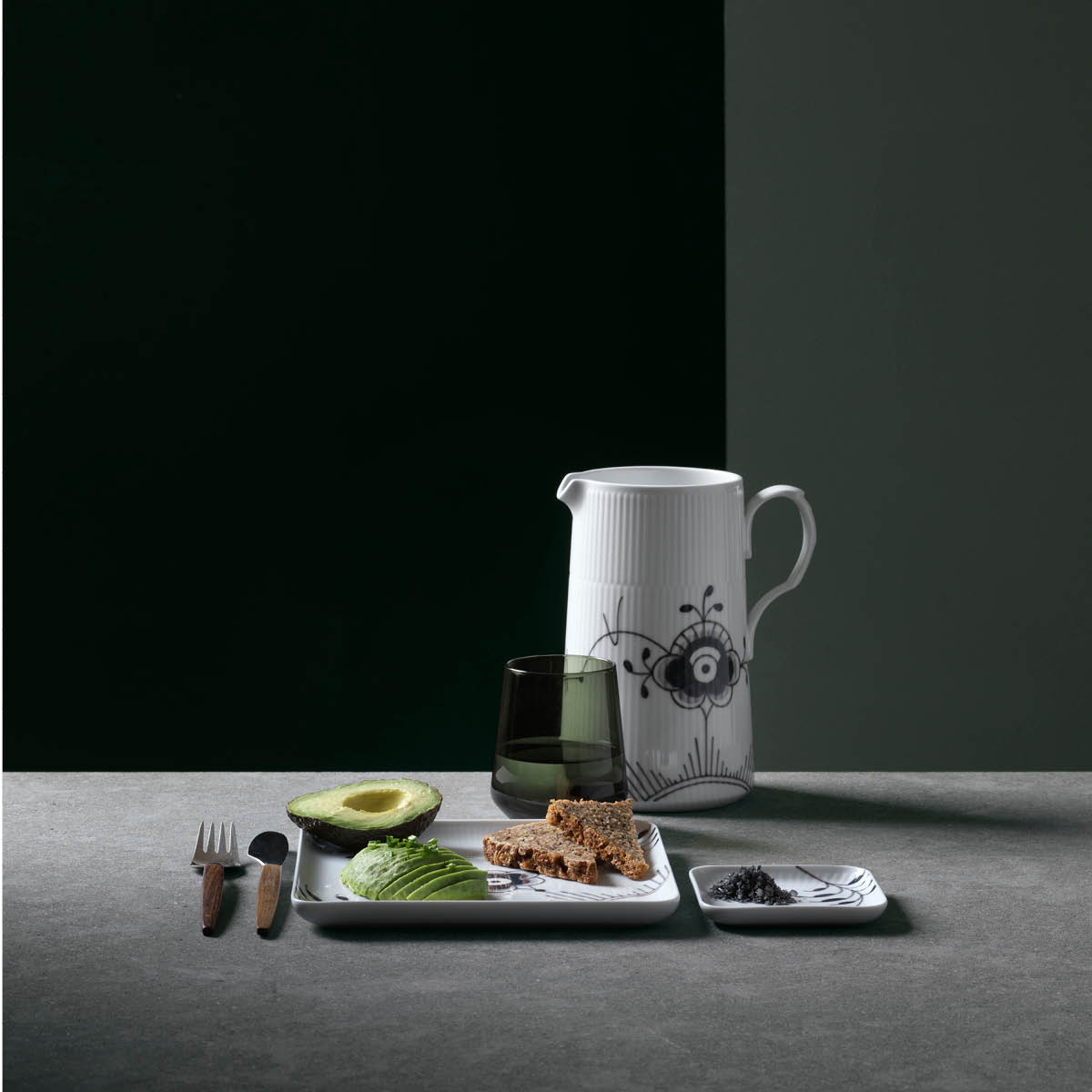 Black Fluted Mega Tallrik kvadratisk 9x9 cm