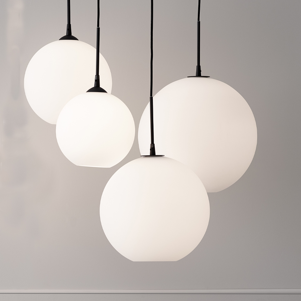 Capo Taklampa Pendel 40 cm Svart Struktur/Opal Glas