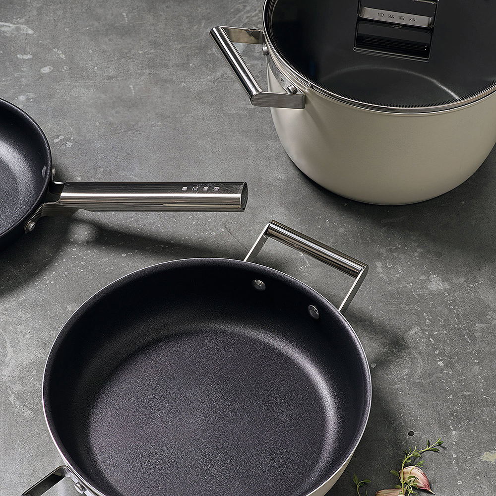 Smeg 50's Style Kastrull Lock 24 cm Creme