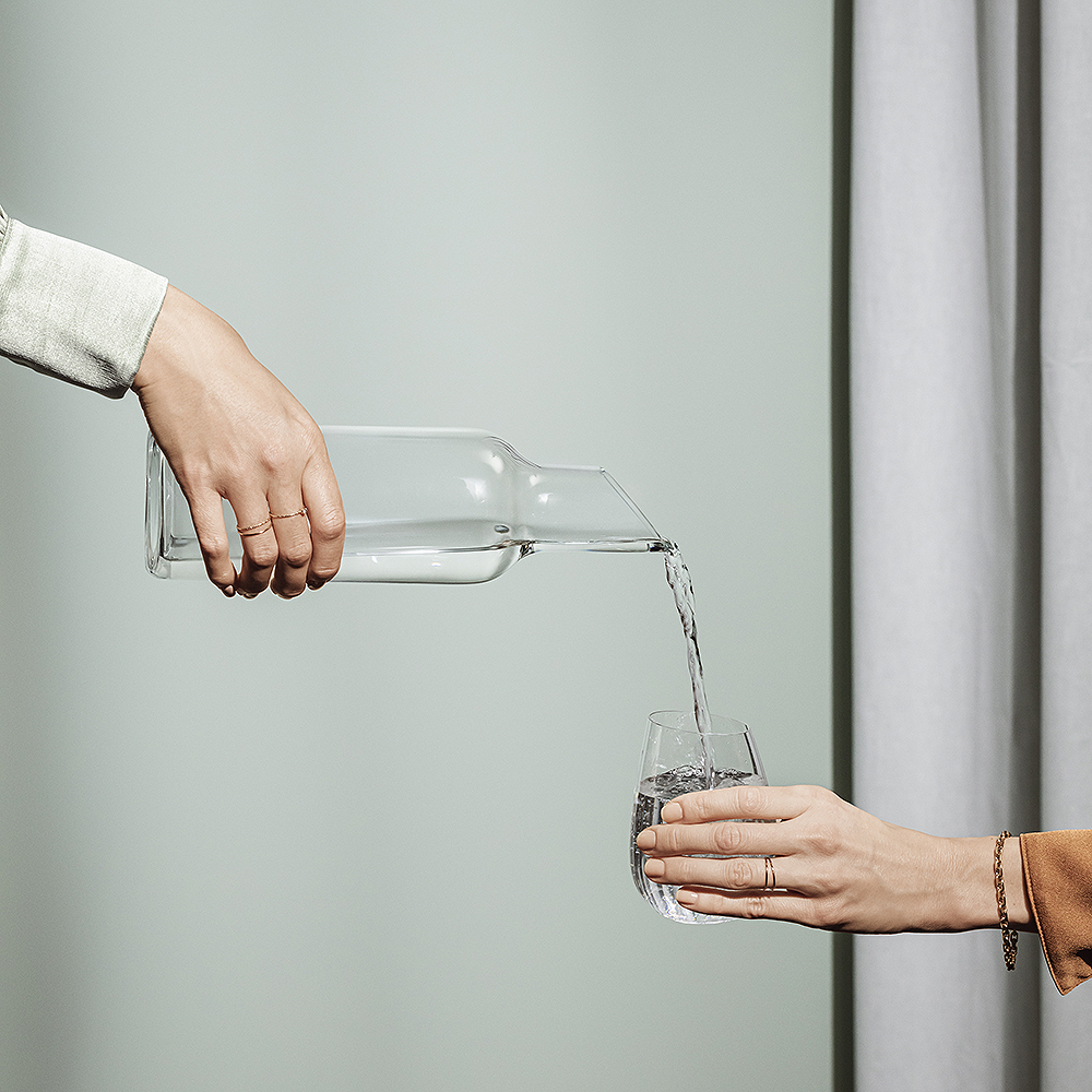 Karaff med träpropp 1 L