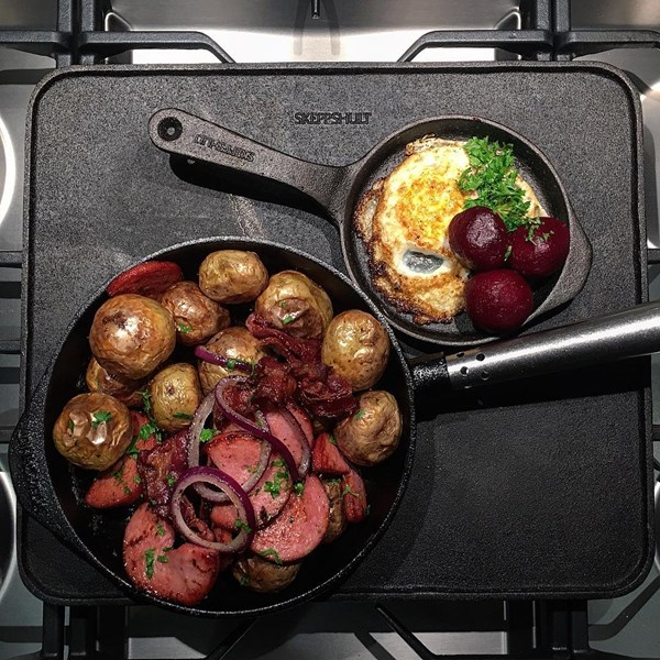 Professional Stekpanna med stålhandtag 28 cm