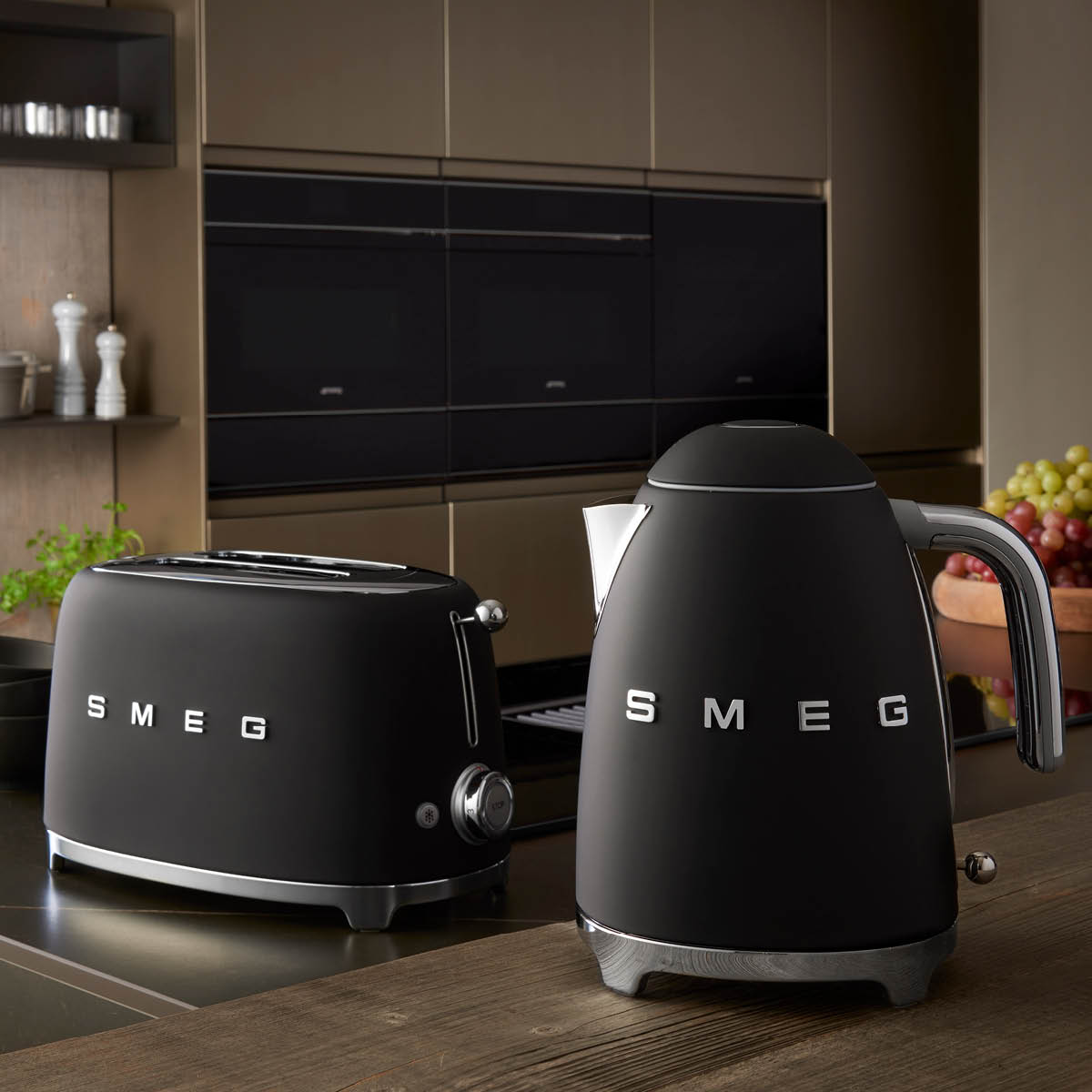 Smeg 50's Style Vattenkokare 1,7 L Matt Svart