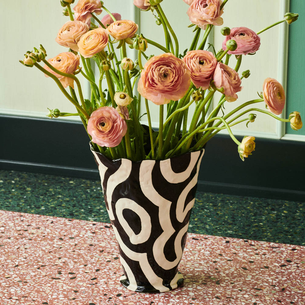 Shadow Vas 19,5x25 cm Svart/Vit