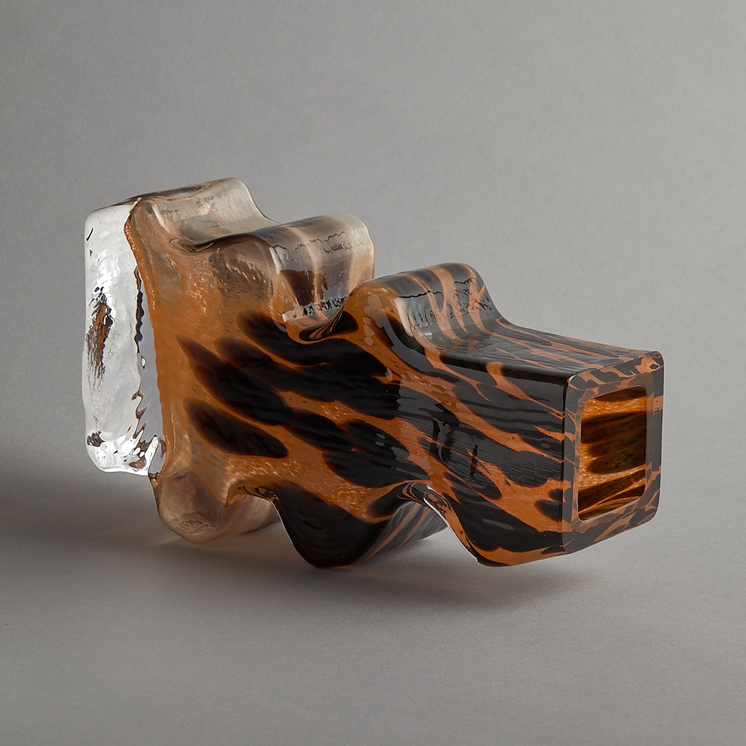 Leopardvas av Lisa Reiser