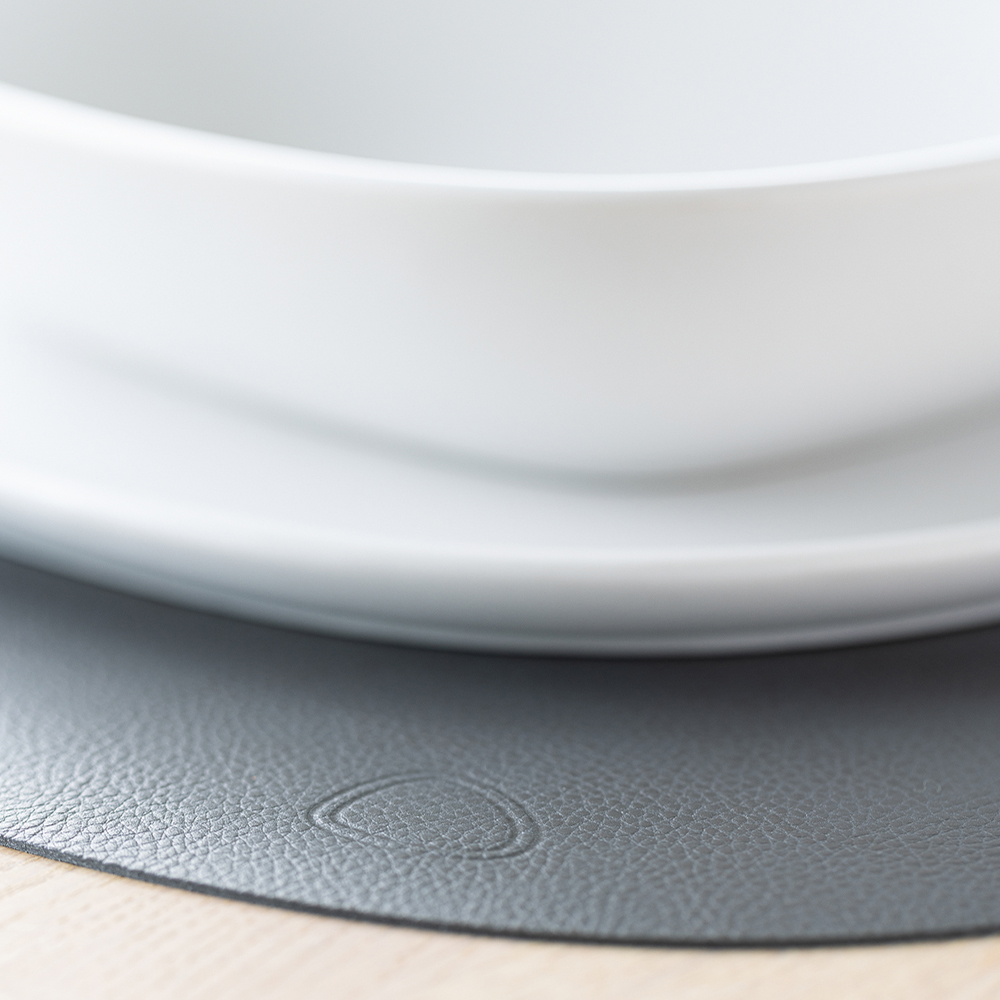 Leather Serene Curve Bordstablett L 37x44 cm Anthracite