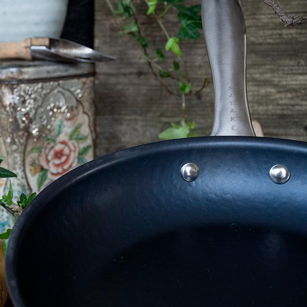 Satake Stekpanna Kolstål 24 cm