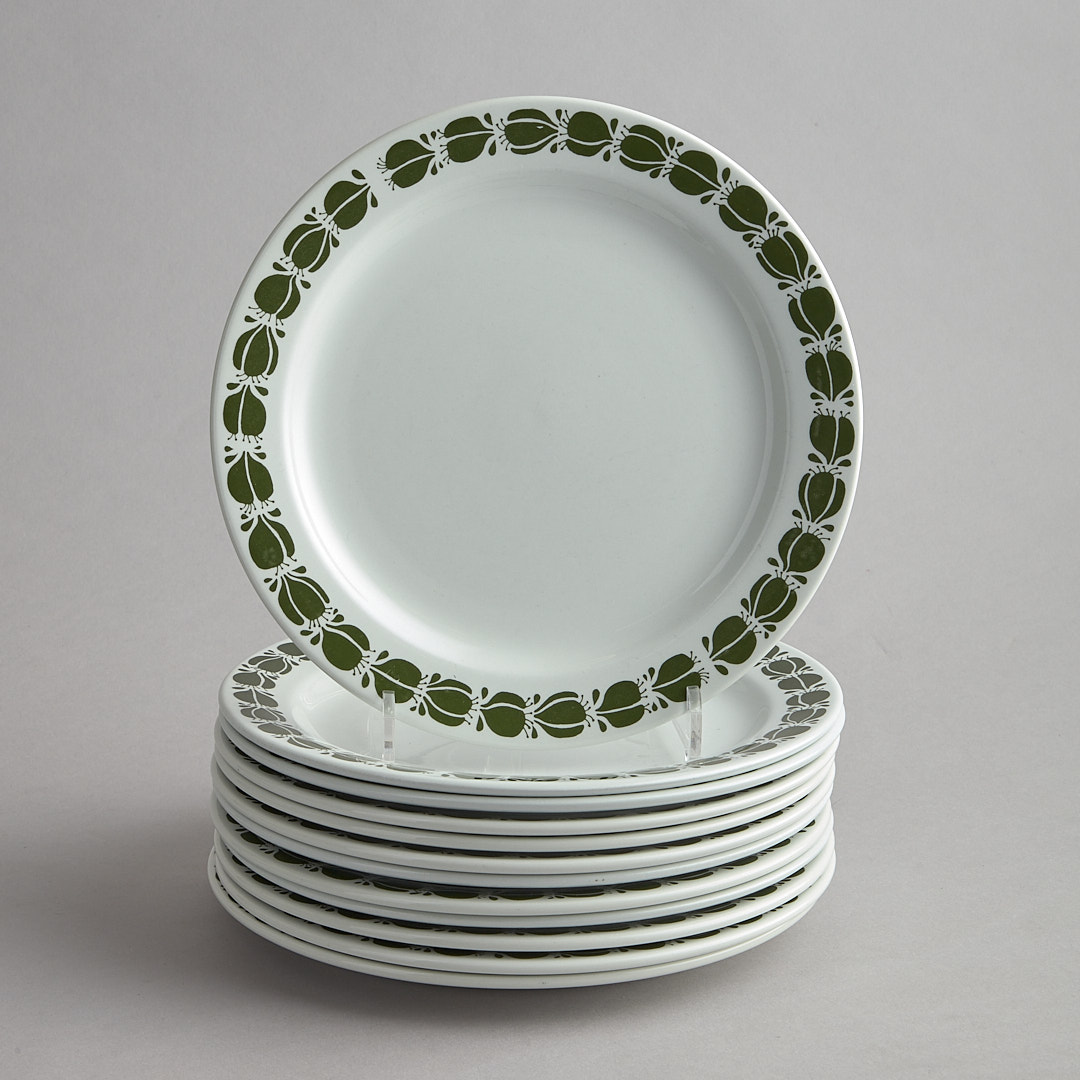 12 förättstallrikar