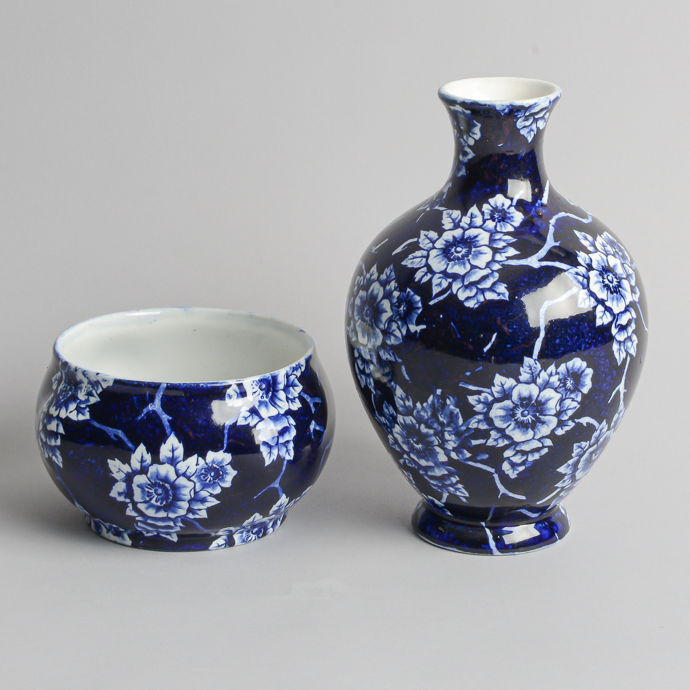 SÅLD "Nang King" Vaser 2 st