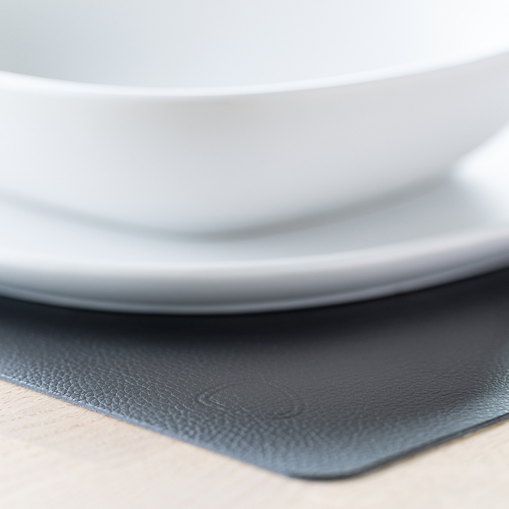 Leather Serene Square Bordstablett L 35x44 cm Black