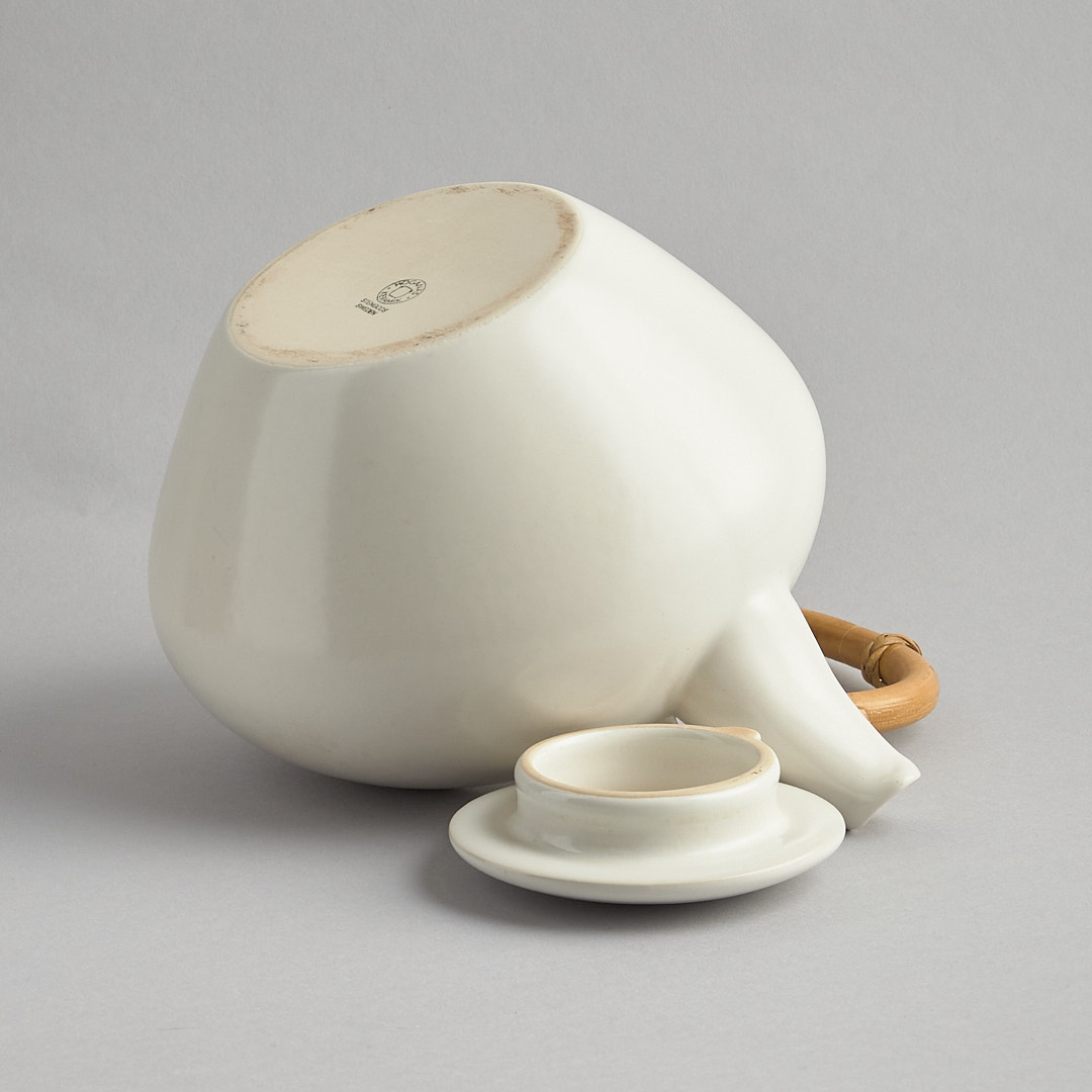 Tekanna med bambuhandtag