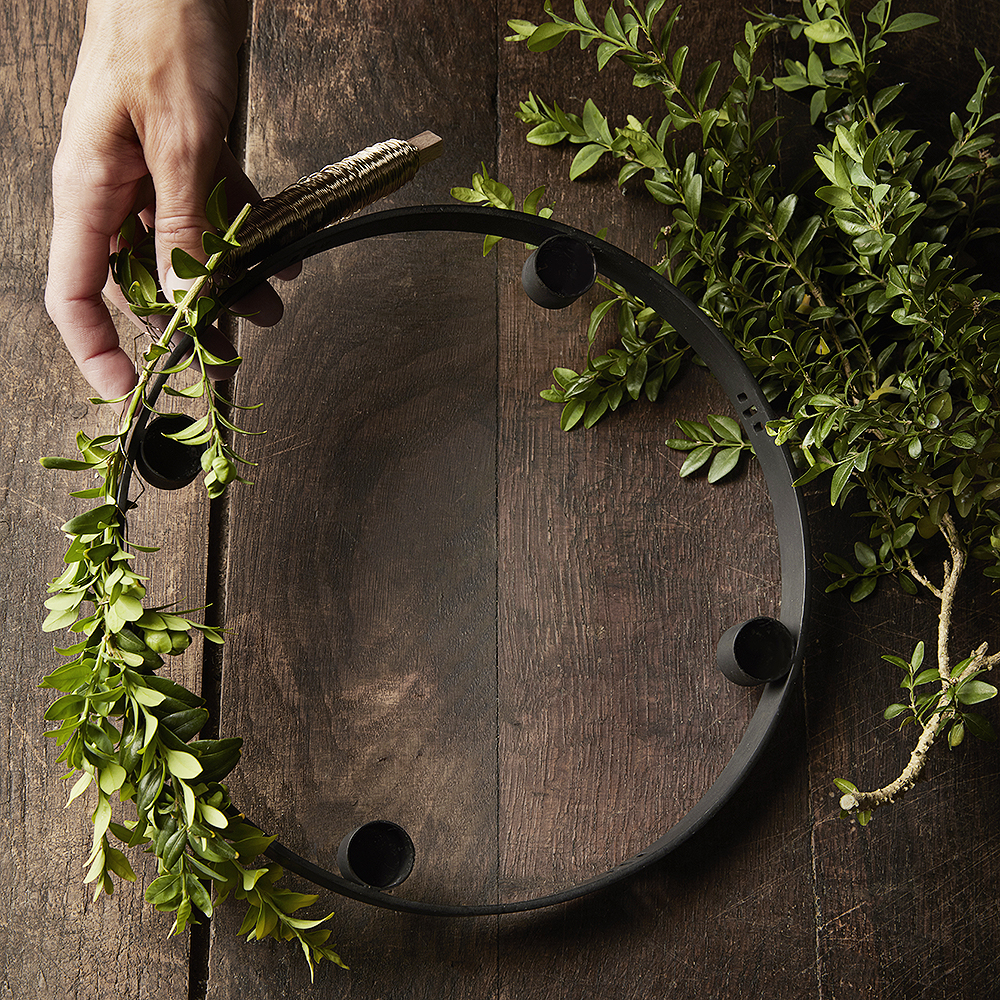 Circle Ljushållare 25 cm 4 ljus Svart