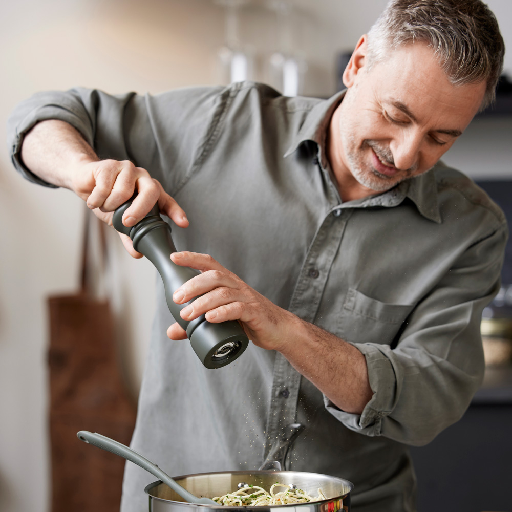 Salt- och pepparkvarnset Himalaya 26 cm Green