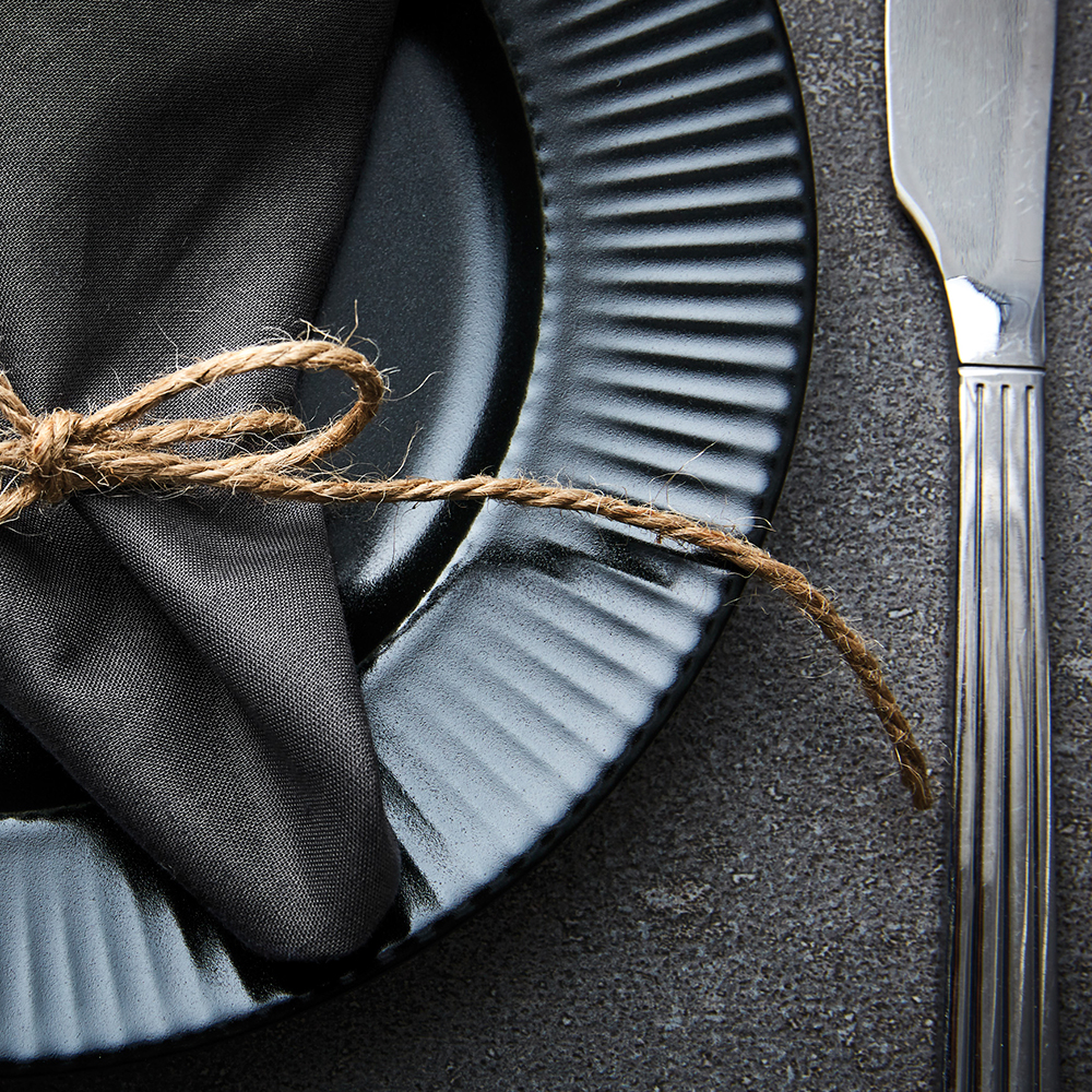 Groovy Tallrik 27 cm Svart