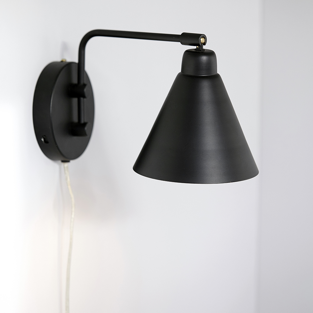 Game Vägglampa 30 cm Svart